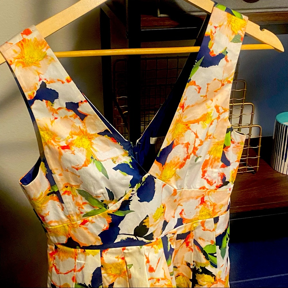 J.Crew Floral A-line, V-neck Dress Size 4